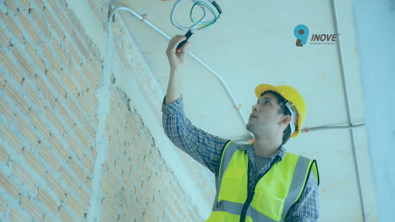 manutenção elétrica industrial